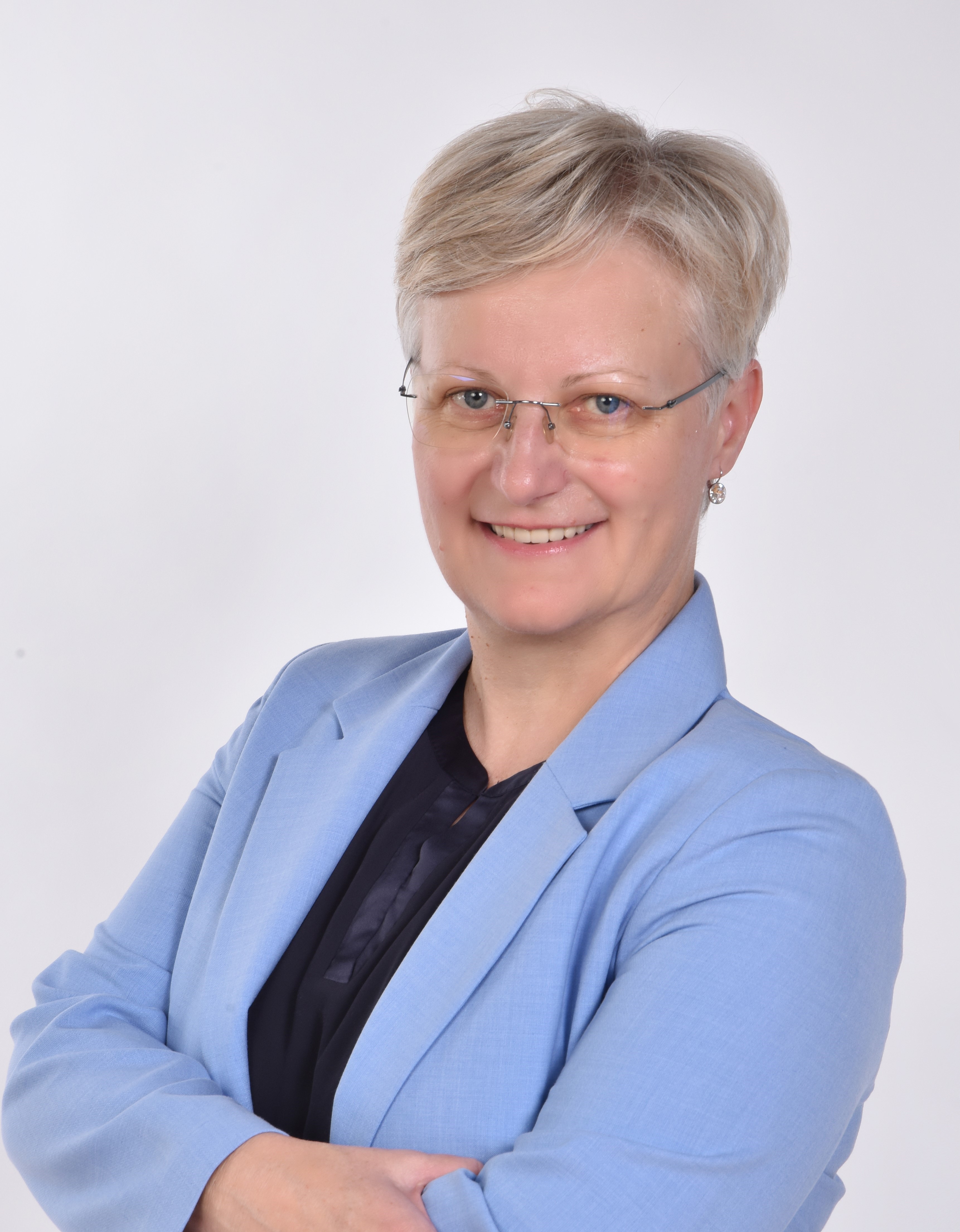 dr. Lidija HAMLER